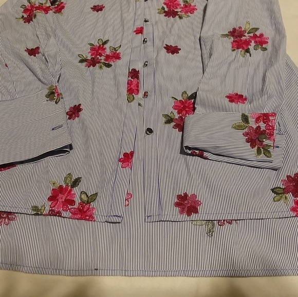 Neiman Marcus button up embroidered shirt sz S - Picture 9 of 9
